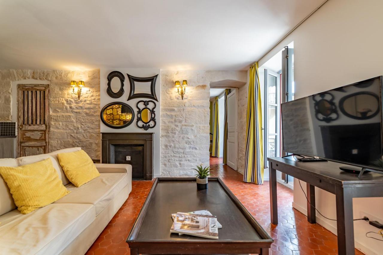 L'Envoutement Provencal Au Coeur De L'Ecusson - Une Nuit A Nimes Ngoại thất bức ảnh
